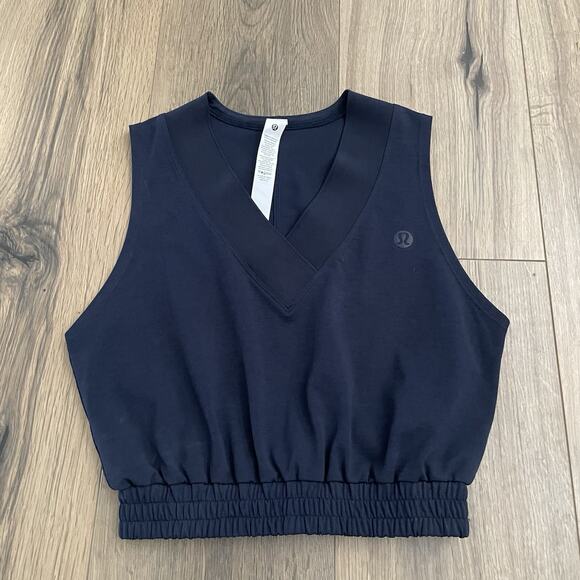 Lululemon Sleeveless Cropped Tennis Tank Size 2 Navy Blue V Neck EUC - Picture 2 of 8